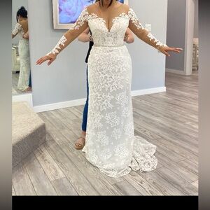 Wedding dress